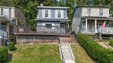 1042 Lessing St, Pittsburgh, PA 15220