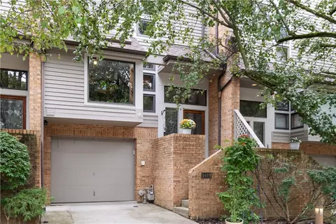 1409 Towne Square Dr, Allison Park, PA 15101