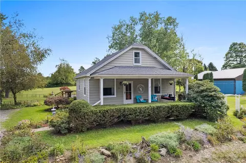 195 Wallrose Heights Rd, Baden, PA 15005