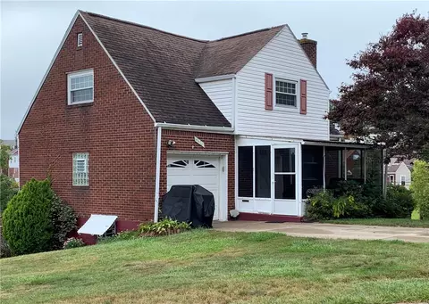 4802 Clover Ln, West Mifflin, PA 15122