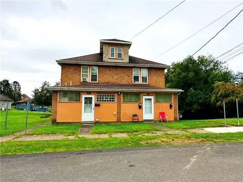 156-158 Lincoln St, Uniontown, PA 15401