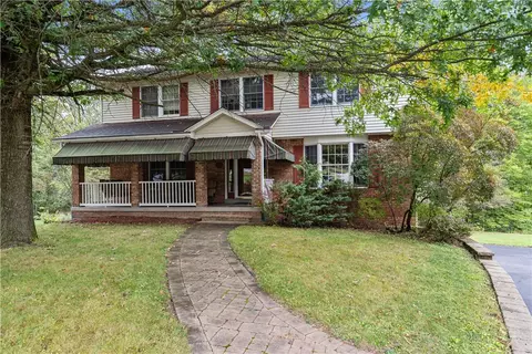 122 Aquillin Ct, Irwin, PA 15642
