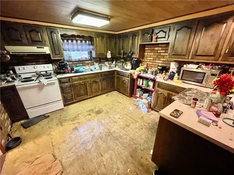1381 Edmon Rd, Apollo, PA 15613 photo 4