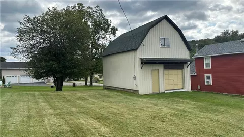 119 Water St, Chicora, PA 16025