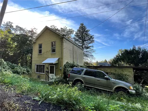 1685 Gopher St, Pittsburgh, PA 15206