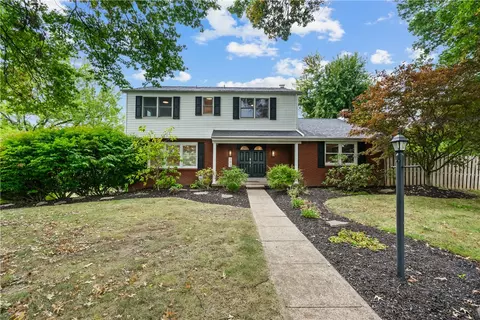 102 Moonlight Dr, Monroeville, PA 15146