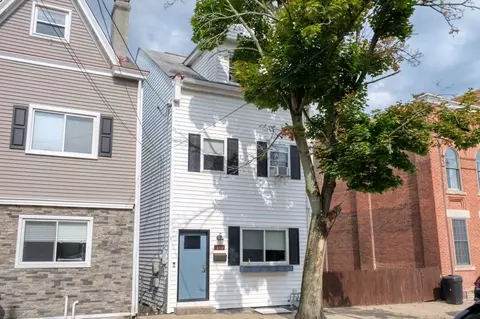 5133 Holmes St, Pittsburgh, PA 15201