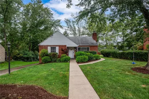 2413 Clearview Dr, Glenshaw, PA 15116