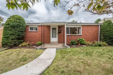 2112 Noblestown Rd, Pittsburgh, PA 15205