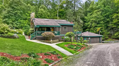 109 Firetower Rd, Confluence, PA 15424