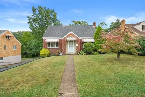 1136 Michael Dr, Pittsburgh, PA 15227