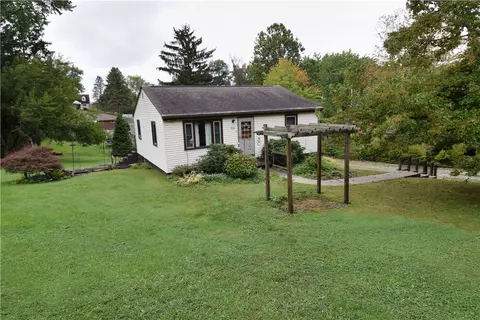 4016 Ridgemont Dr, Gibsonia, PA 15044