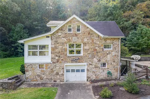 105 Shady Ln, Latrobe, PA 15650
