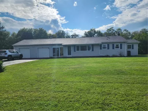 3732 N Balsinger Rd, Vandergrift, PA 15690