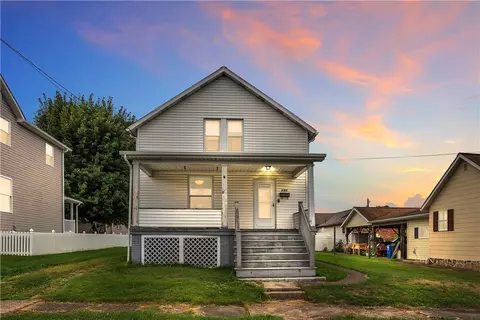 160 N 11th St, Connellsville, PA 15425
