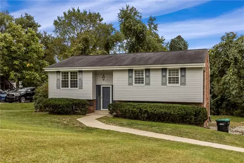 3454 Fawn Valley Ln, Finleyville, PA 15332