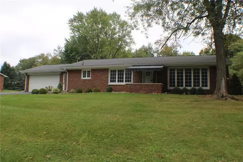 312 Cherokee Dr, Butler, PA 16001