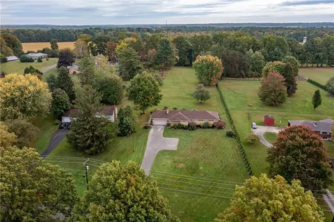 268 Mitchell Rd, West Middlesex, PA 16159 photo 4