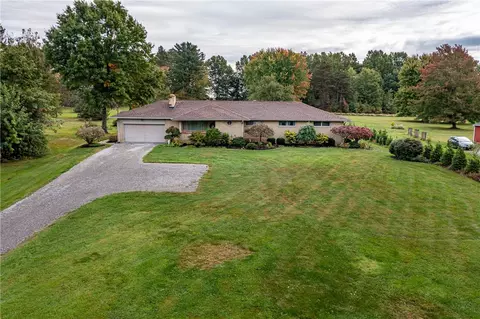 268 Mitchell Rd, West Middlesex, PA 16159 photo 2