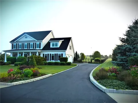 103 Savannah Dr, Harmony, PA 16037