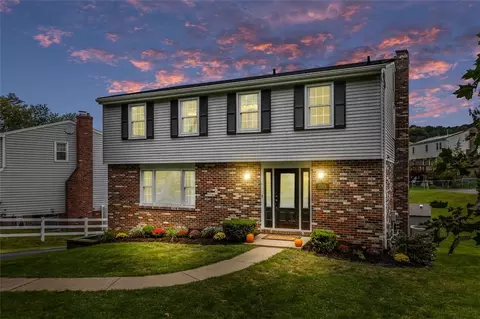 5004 Meadowridge Ln, Gibsonia, PA 15044