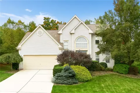 101 Bristol Dr, Seven Fields, PA 16046