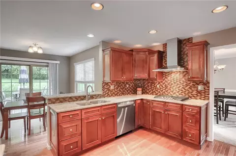 101 Bristol Dr, Seven Fields, PA 16046 photo 14