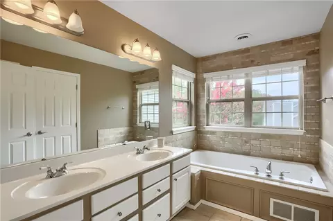 101 Bristol Dr, Seven Fields, PA 16046 photo 26