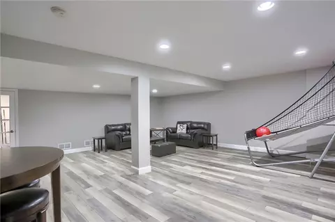101 Bristol Dr, Seven Fields, PA 16046 photo 36