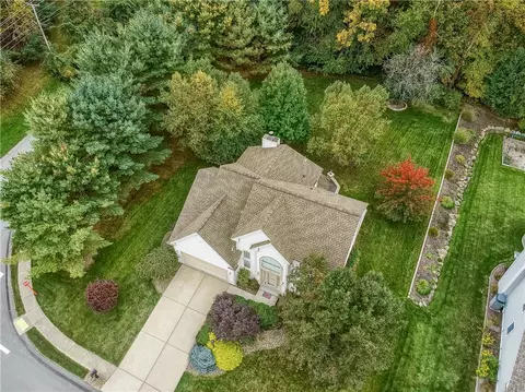 101 Bristol Dr, Seven Fields, PA 16046 photo 42