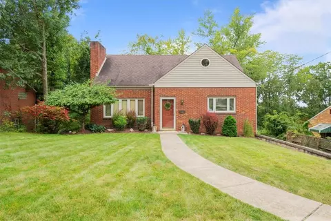 34 Ladera Dr, Bethel Park, PA 15102