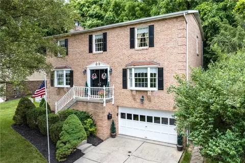 196 Black Oak Dr, Pittsburgh, PA 15220