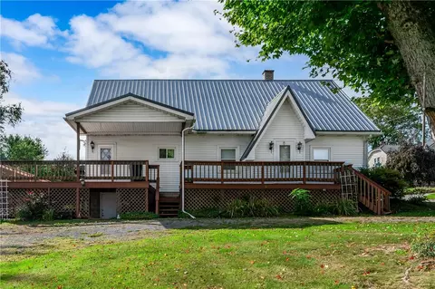 185 State St, Saxonburg, PA 16056