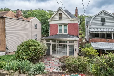 586 Hazelwood Ave, Pittsburgh, PA 15207