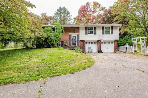 486 Engle Rd, Industry, PA 15052