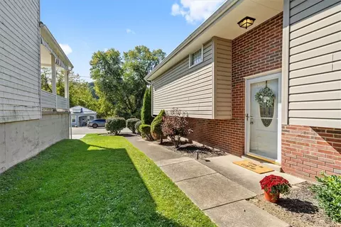 508 Louann St, Pittsburgh, PA 15223