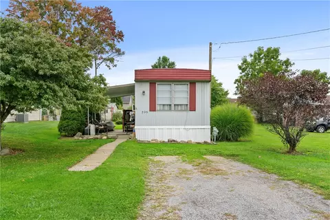 205 Hazel St, Zelienople, PA 16063