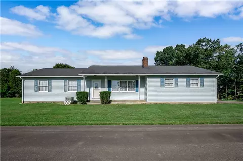 417 Preston Dr, Butler, PA 16001