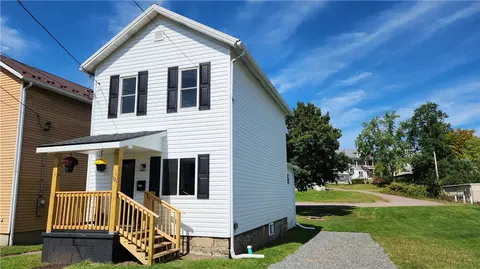 121 Large St, Meyersdale, PA 15552