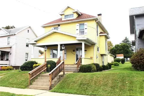 1047 Adams St, New Castle, PA 16101