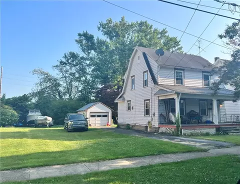 225 W Sheridan Ave, New Castle, PA 16105