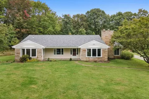 1485 Montgomery Rd, Allison Park, PA 15101