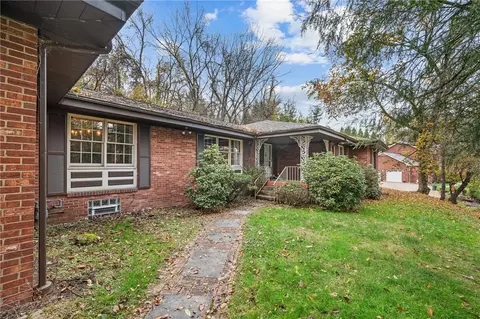 2409 Henderson Rd, White Oak, PA 15131