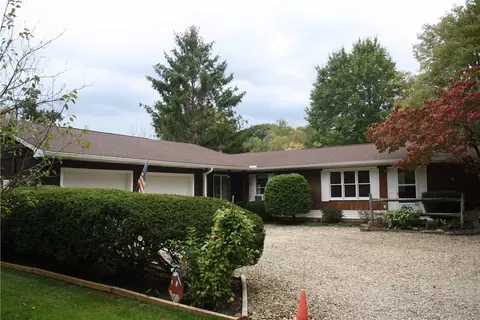 879 Henderson Station Rd, Stoneboro, PA 16153