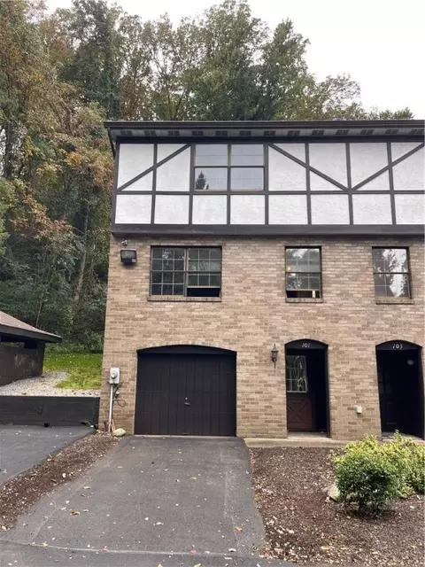 101 Newton Sq, Coraopolis, PA 15108