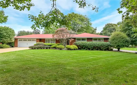 102 Park Ln, Beaver Falls, PA 15010