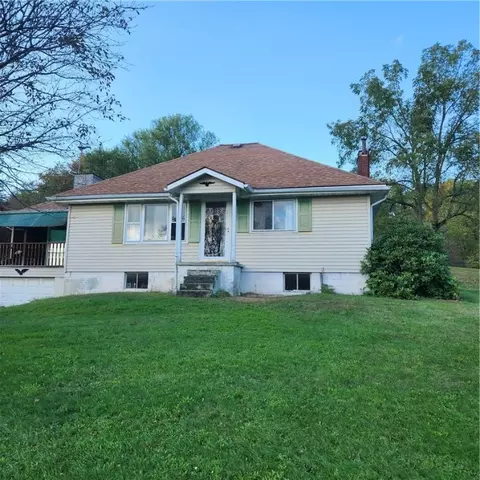 2348 Leesburg Grove City Rd, Mercer, PA 16137