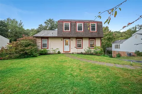 4718 Woodlake Dr, Allison Park, PA 15101