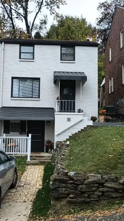 2388 Groveland St, Pittsburgh, PA 15234