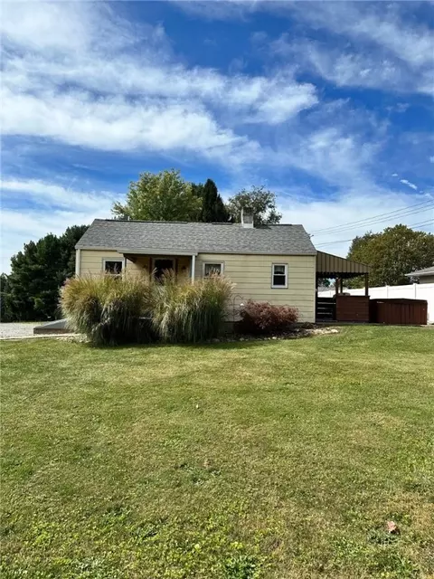 567 Engle Rd, Industry, PA 15052